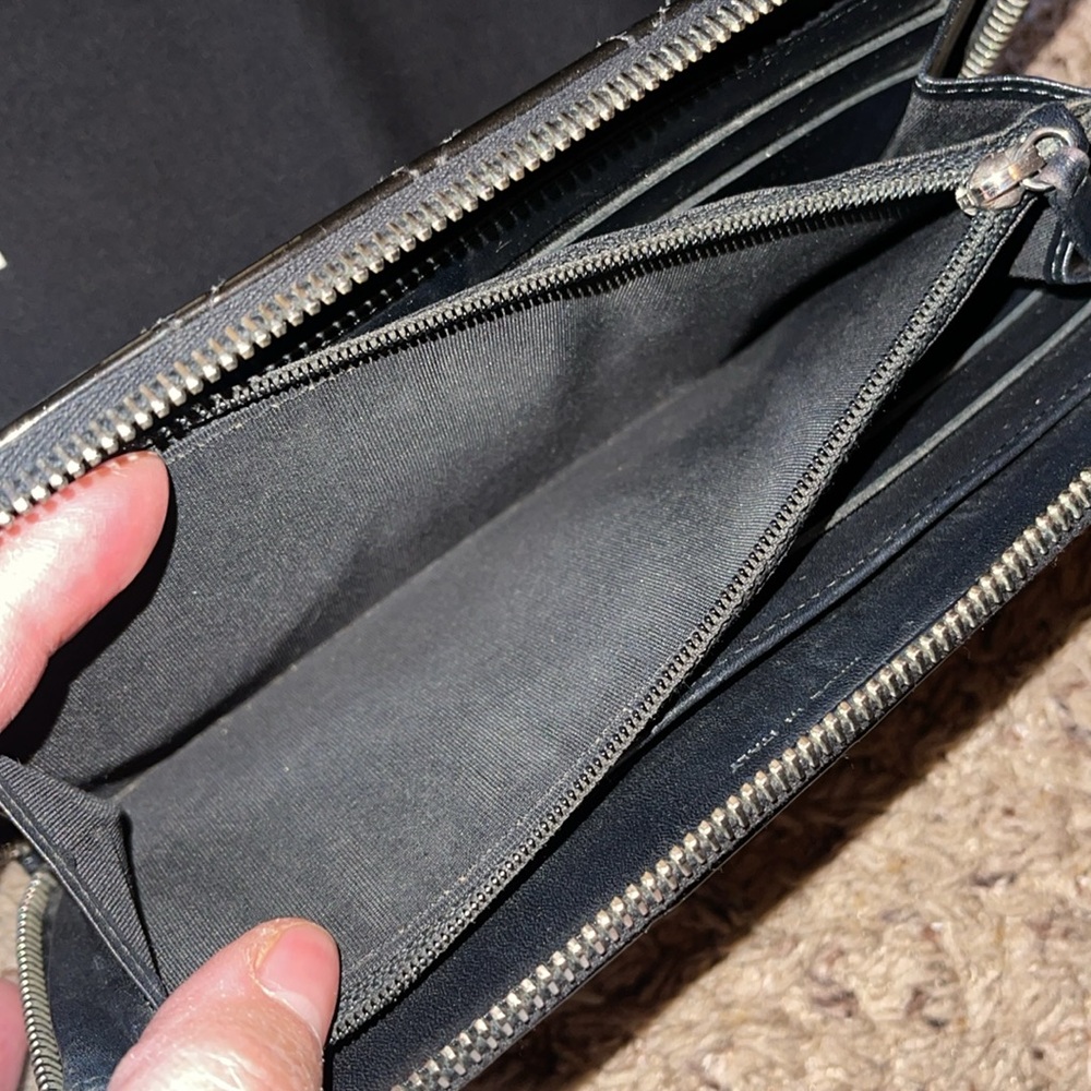Chanel Quilted Black Patent Leather Zippy Wallet - Picture 10 of 16